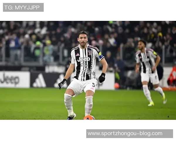 罗体分析：尤文后卫禁区内摔跤动作应判罚那不勒斯点球