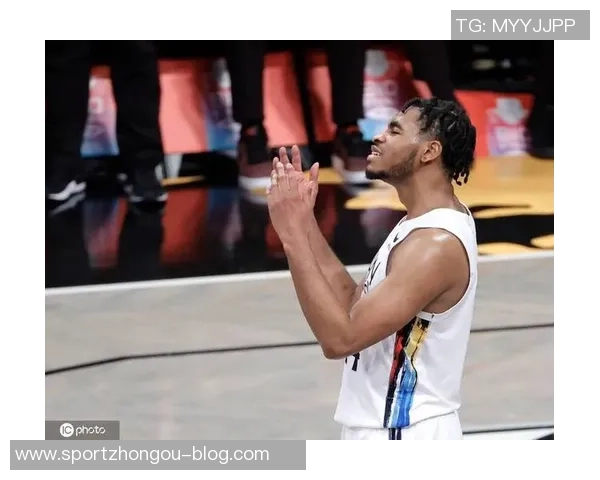 卡梅隆托马斯展现超强实力24投12中贡献33分9助攻成新一代空砍达人